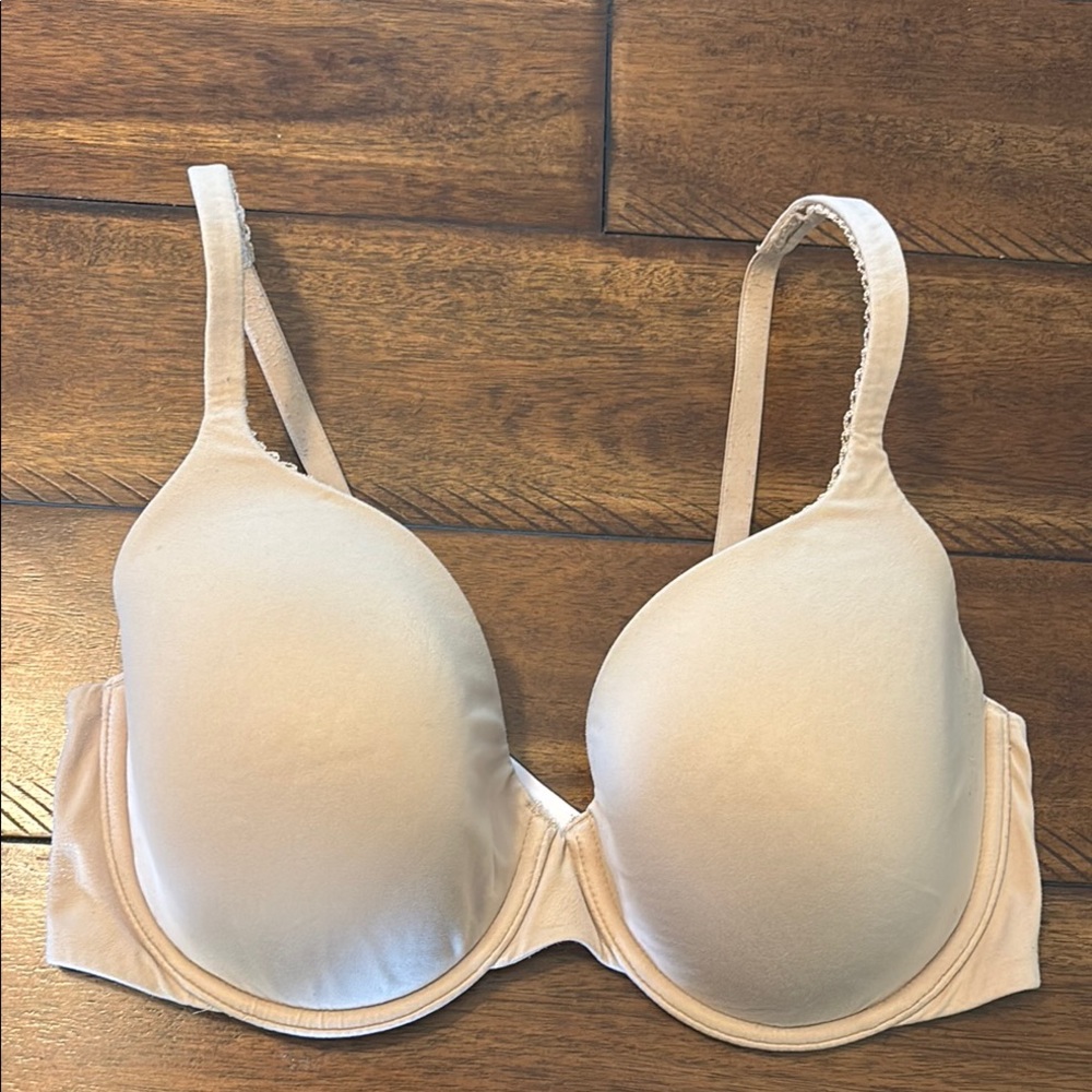 Victoria's Secret lined perfect coverage bra